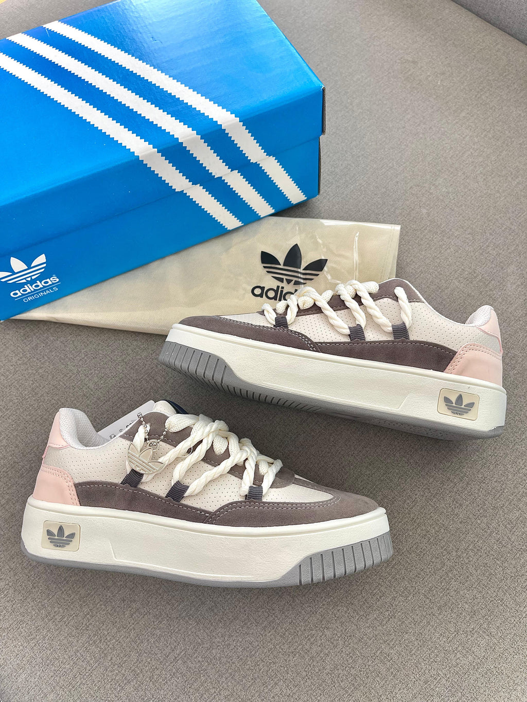 Tênis Adidas ADS-306